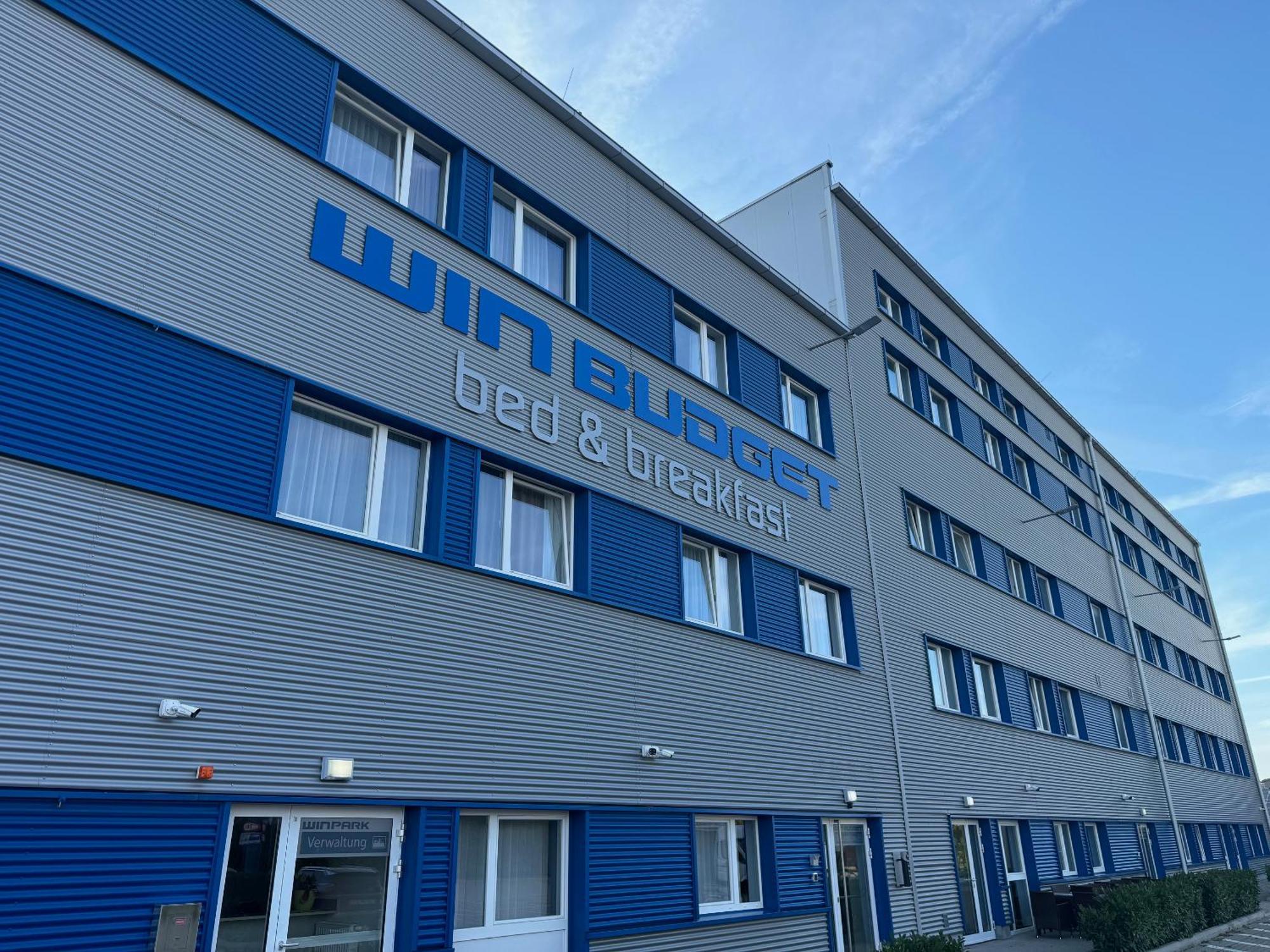 Winbudget "Bed&Breakfast" Wiener Neustadt Exteriör bild