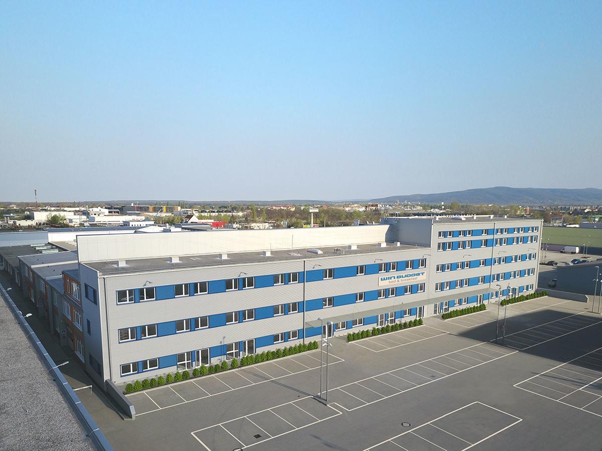Winbudget "Bed&Breakfast" Wiener Neustadt Exteriör bild